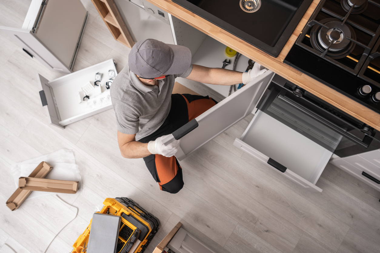 fixing cabinet doors